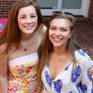 Meet your Posher, Lola